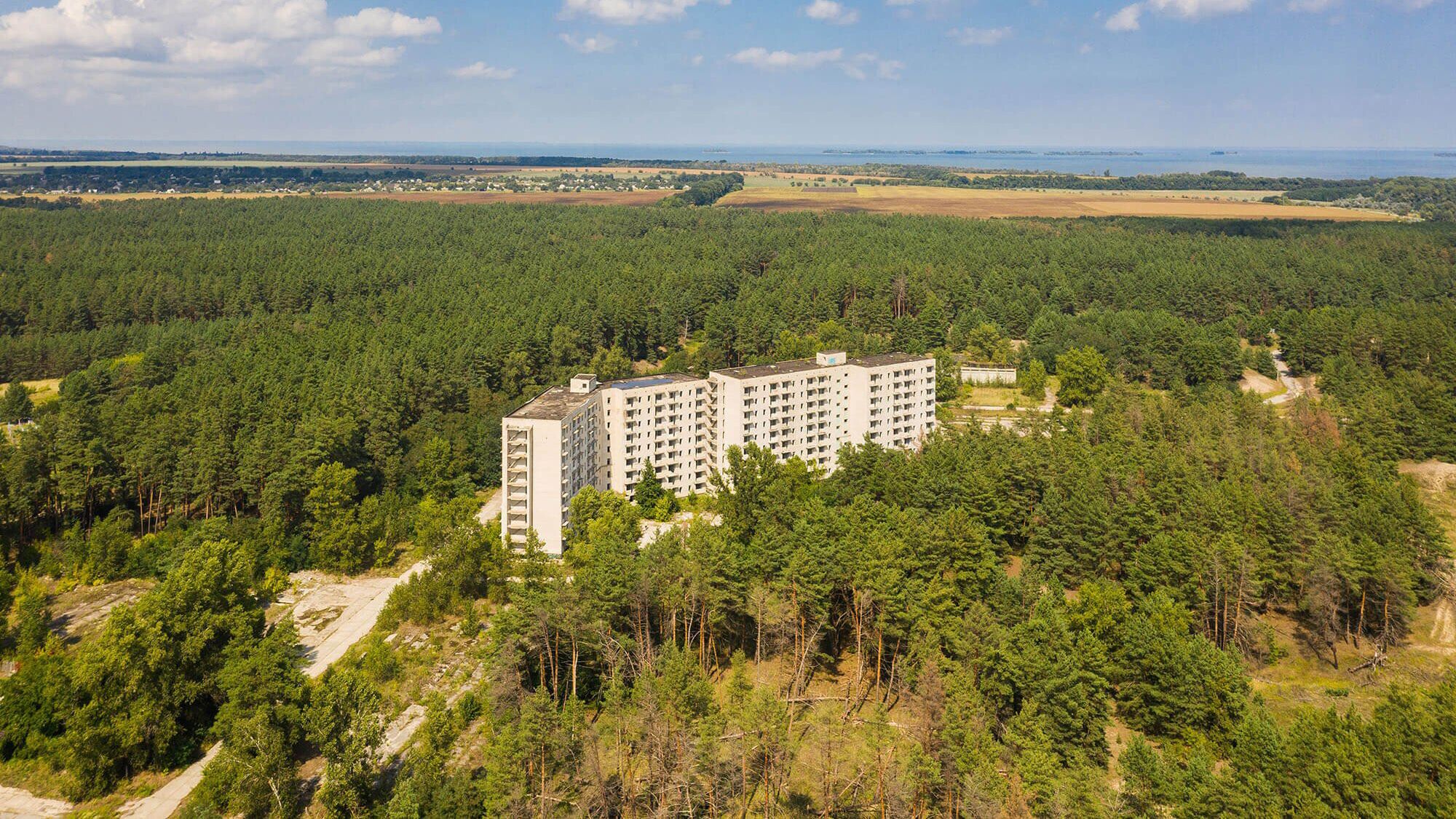 Історії та таємниці міст-привидів в Україні