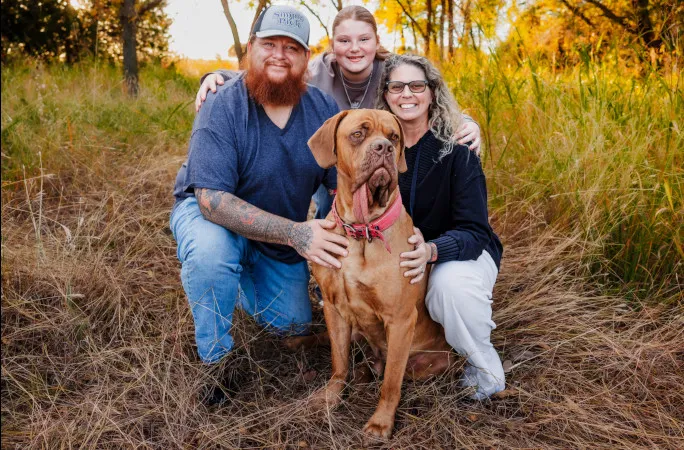 Оззі собака з найдовшим язиком родина Пік Оклахома-Сіті США